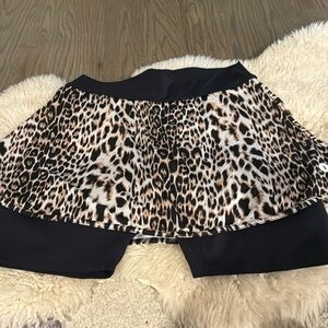 Women’s Dona Jo Leopard/Cheetah Print Skirt w/Long Shorts Size 3 (XL)